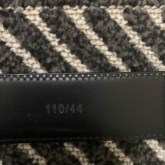 Versace men real belt - Picture 4 of 5